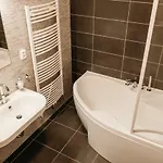 Apartment 511