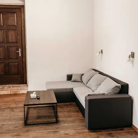 Apartment 511
